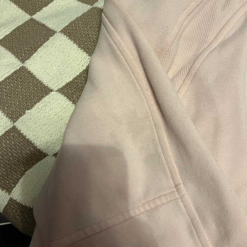 Lululemon Strawberry Milkshake Hooded Scuba - Picture 5 of 7